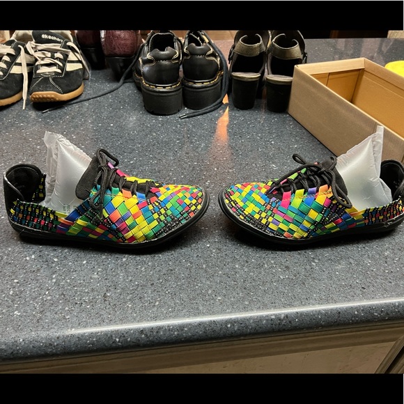 Ladies Serene Island Multicolor sneakers Size 6 - Picture 2 of 13